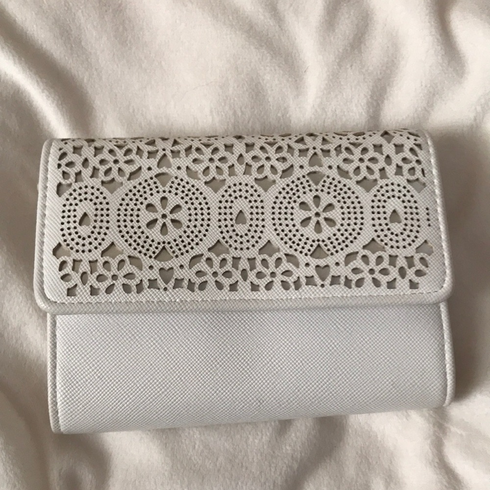 Tri-fold white wallet